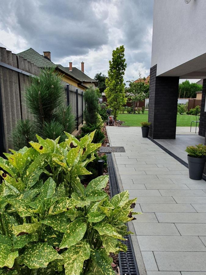 Tweed House Villa Boedapest Buitenkant foto